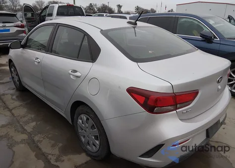 2021 Kia Rio Lx z USA, uszkodzony, nr VIN 3KPA24AD7ME406653